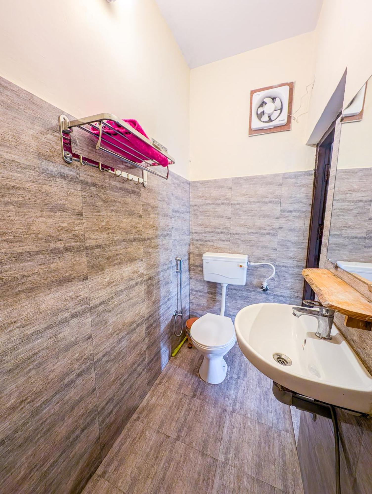 Hobo Hostel 达兰萨拉 外观 照片